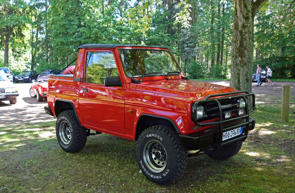 Замена аккумулятора Daihatsu Rocky