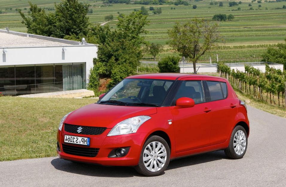 Замена аккумулятора Suzuki Swift